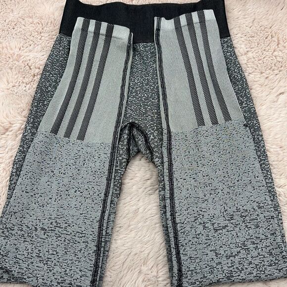 Adidas black and gray extra small prime knit leggings - Picture 4 of 8
